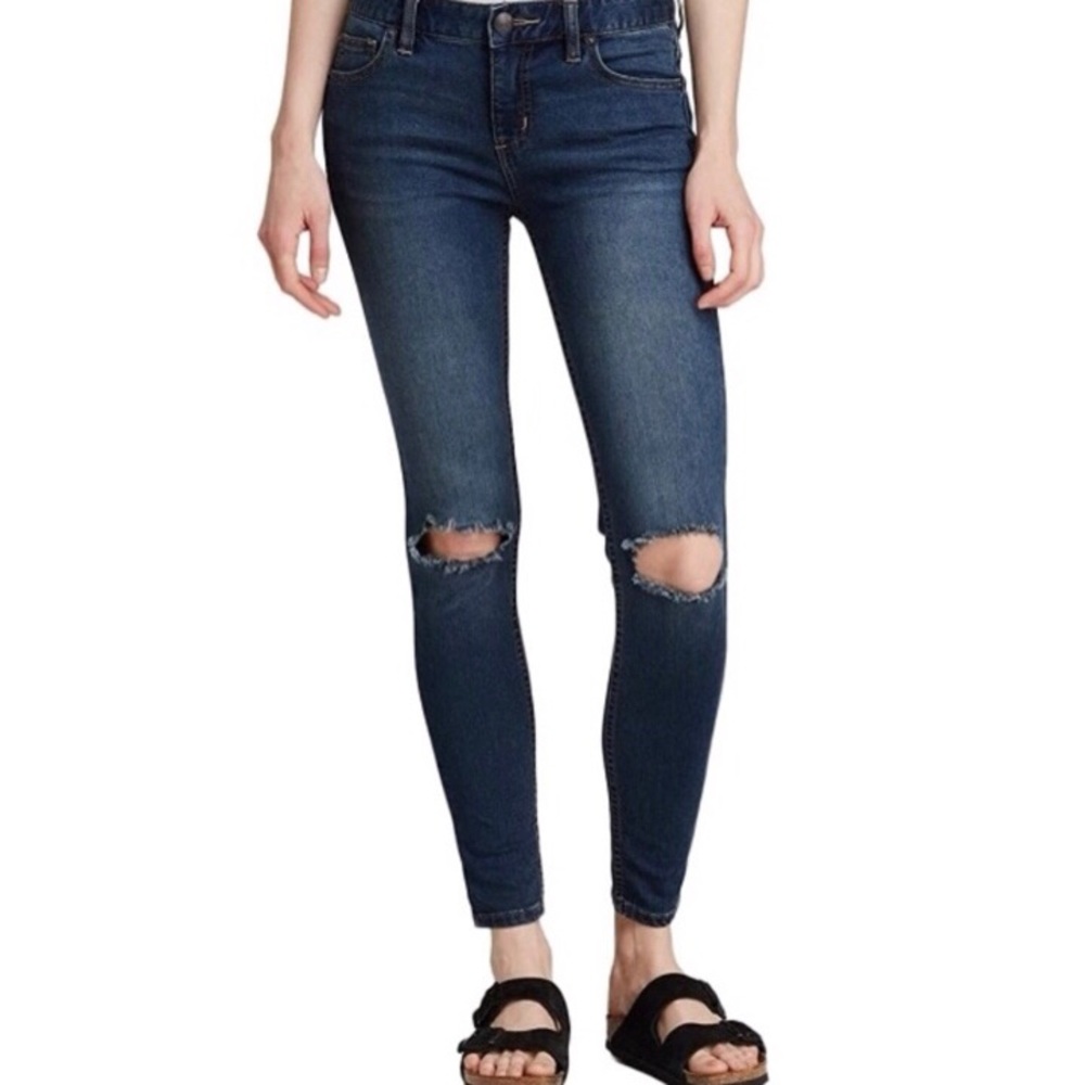 Free People Busted Knee Jeans | Size 30